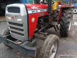 The Advantages of Purchasing a Second-Hand Tractor